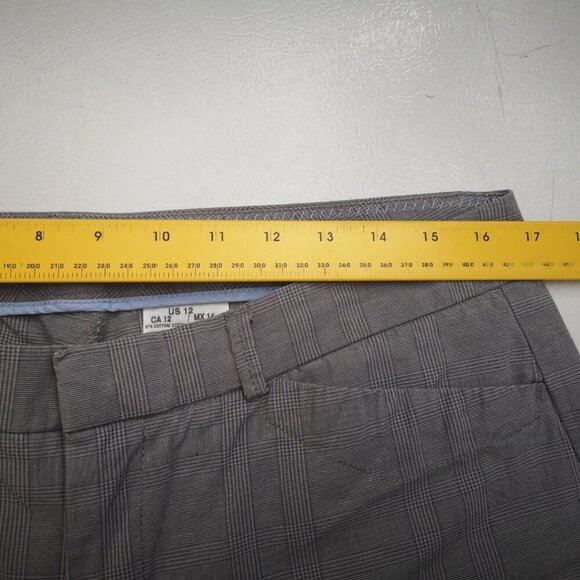 Dockers Ladies Size 12 Grey Plaid Wide Straight Legs Capri Pants - Picture 13 of 15